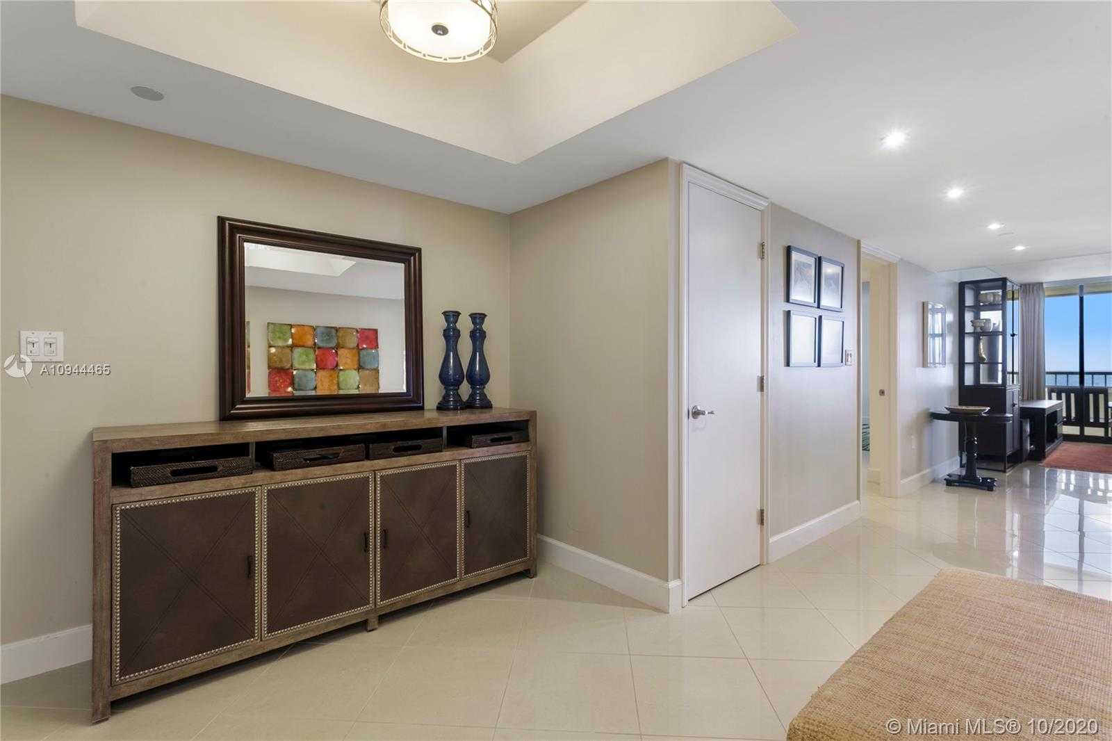 Small Image of 5070 NORTH OCEAN DR #7A, Riviera Beach Number 4
