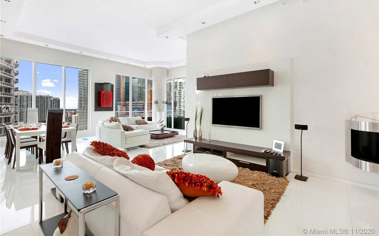 Small Image of 900 BRICKELL KEY BLVD #2601, Miami Number 3