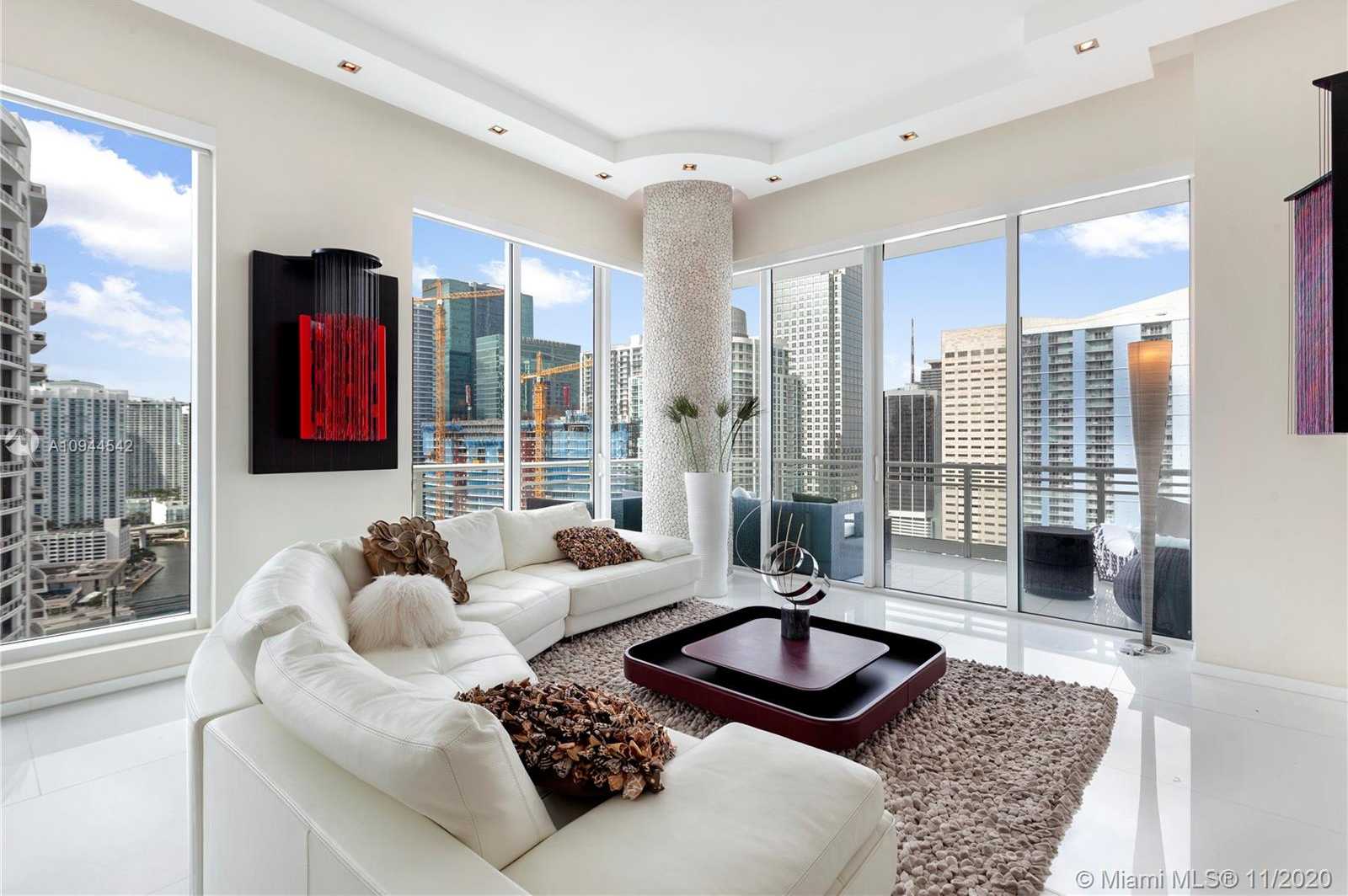 Small Image of 900 BRICKELL KEY BLVD #2601, Miami Number 5