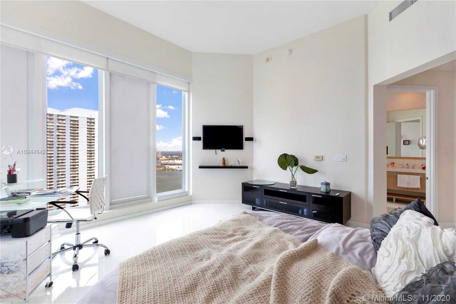 Small Image of 900 BRICKELL KEY BLVD #2601, Miami Number 7