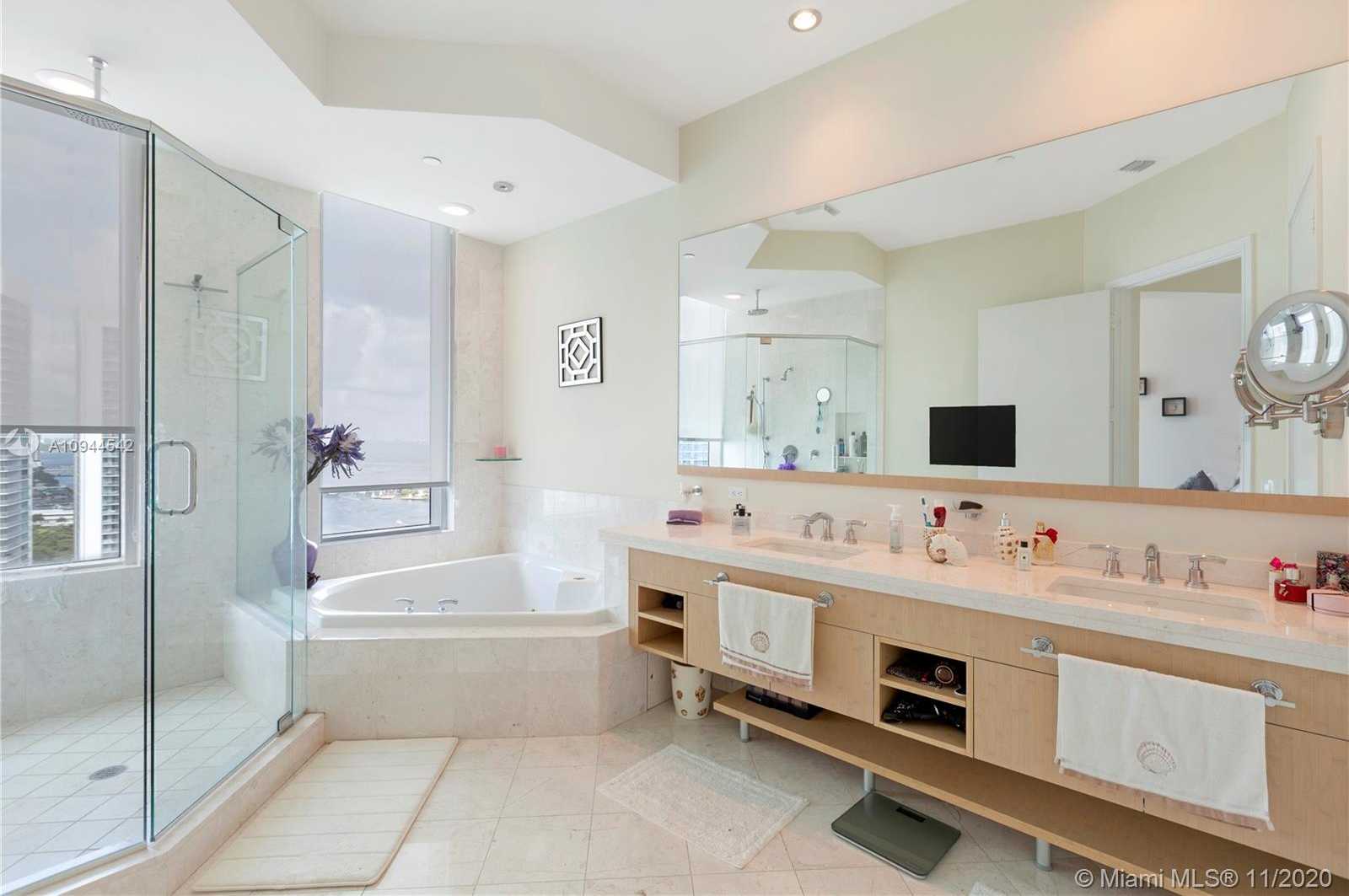 Small Image of 900 BRICKELL KEY BLVD #2601, Miami Number 8