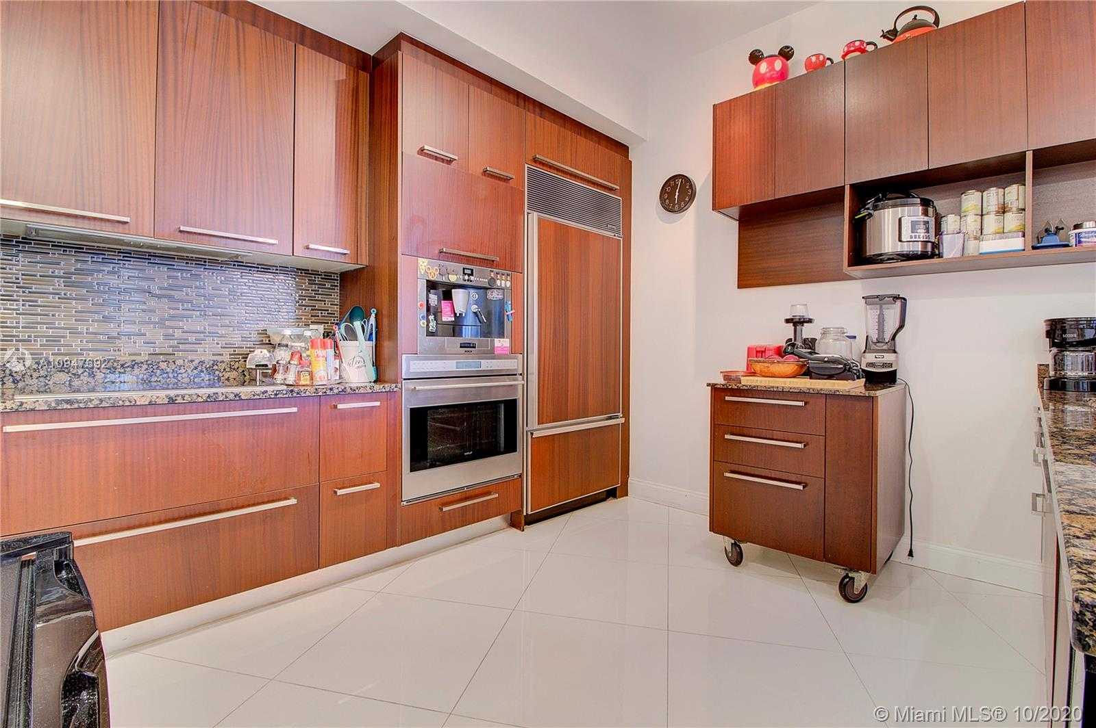 Small Image of 15901 COLLINS AVE #1207, Sunny Isles Beach Number 19