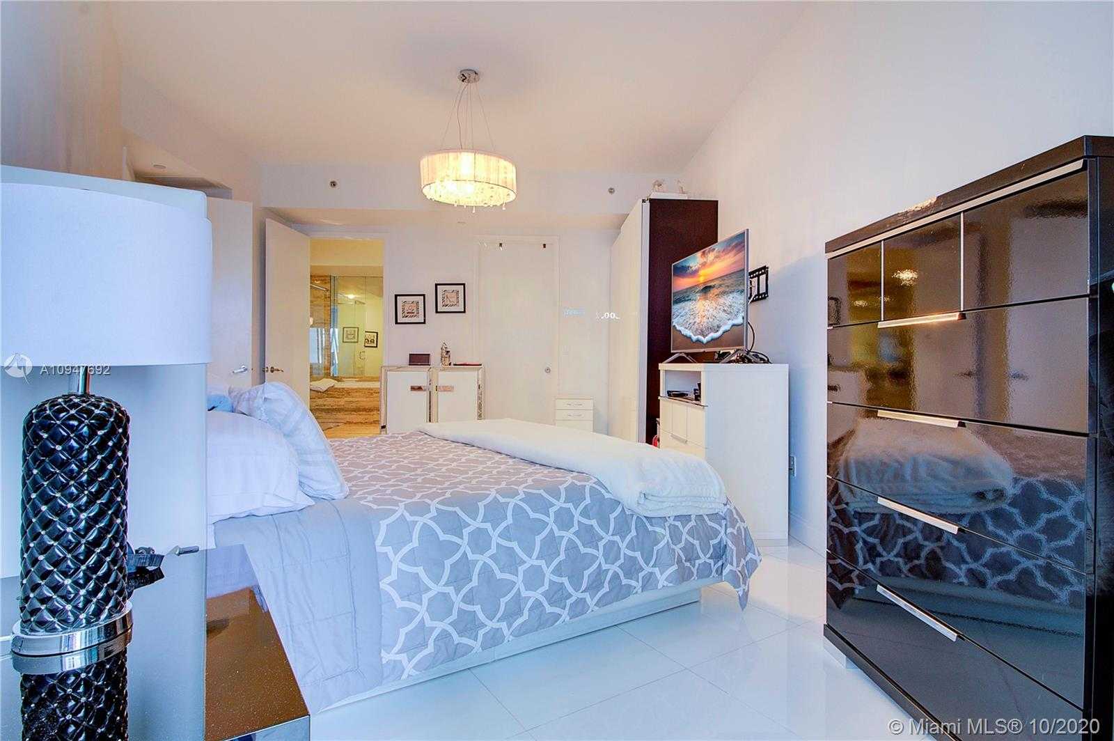 Small Image of 15901 COLLINS AVE #1207, Sunny Isles Beach Number 23
