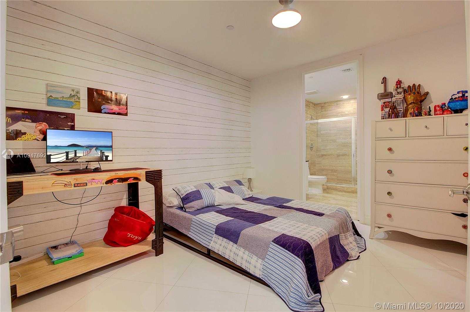 Small Image of 15901 COLLINS AVE #1207, Sunny Isles Beach Number 29
