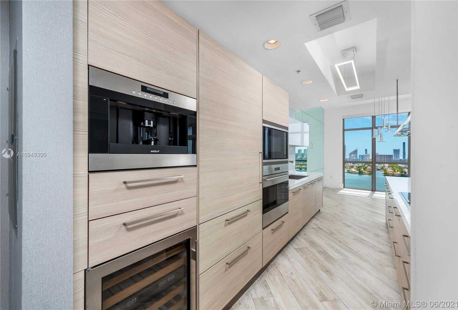 Small Image of 17301 BISCAYNE BLVD #L-PH-9, North Miami Beach Number 23