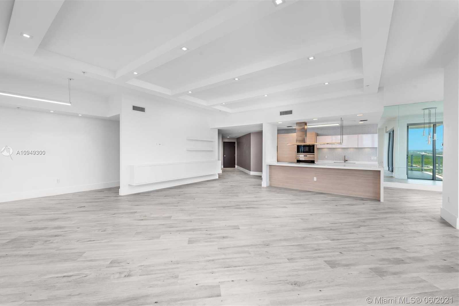Small Image of 17301 BISCAYNE BLVD #L-PH-9, North Miami Beach Number 31