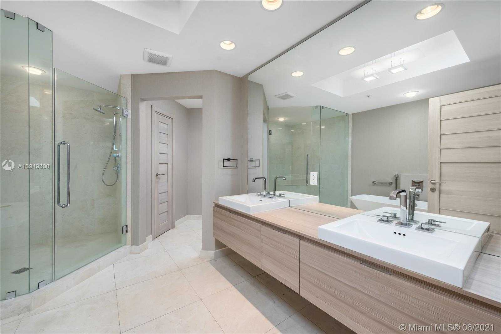 Small Image of 17301 BISCAYNE BLVD #L-PH-9, North Miami Beach Number 40