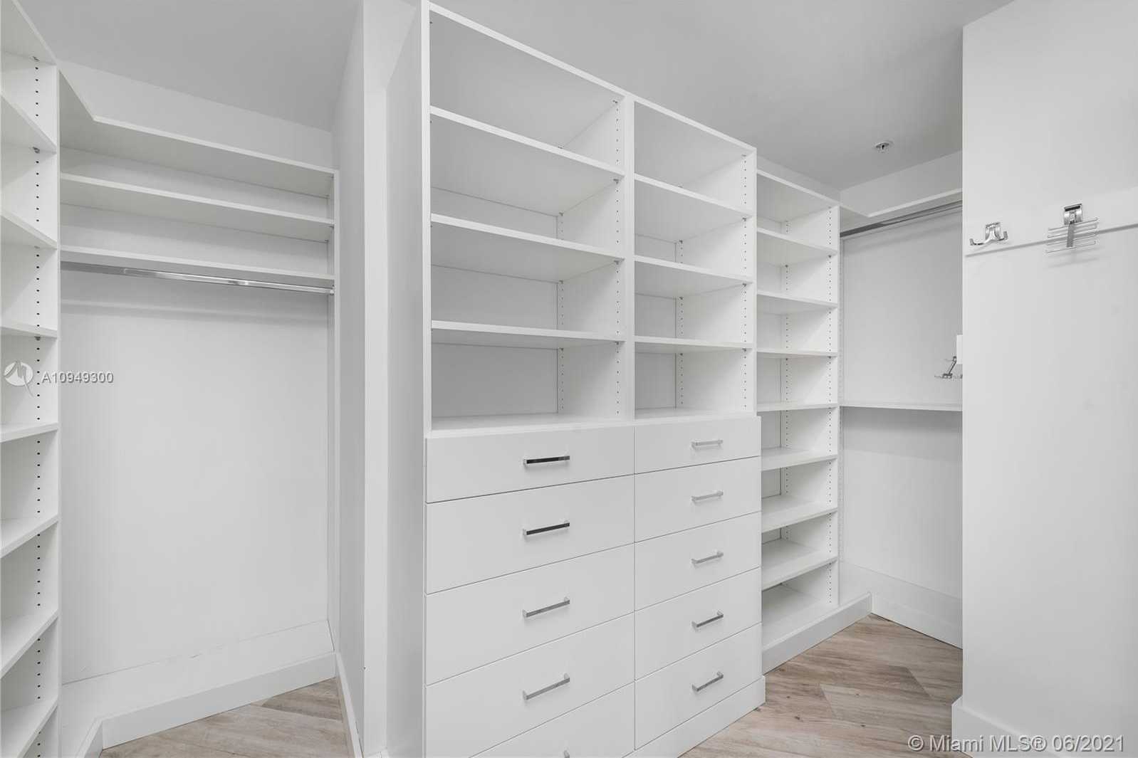 Small Image of 17301 BISCAYNE BLVD #L-PH-9, North Miami Beach Number 49