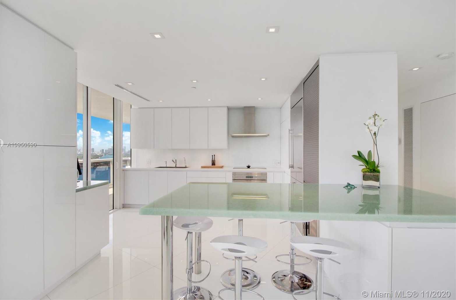 Small Image of 400 ALTON RD #2001, Miami Beach Number 3