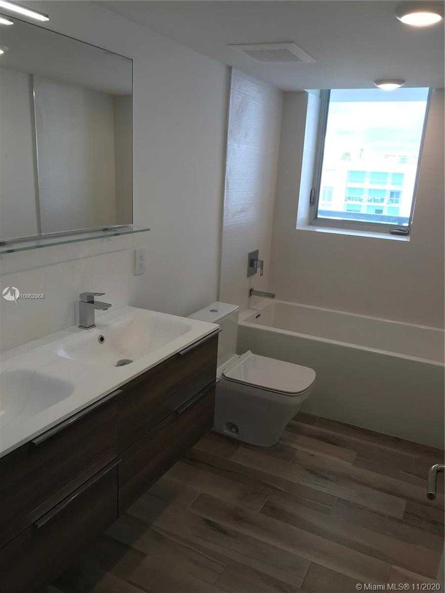 Small Image of 9261 EAST BAY HARBOR DR #805, Bay Harbor Islands Number 4