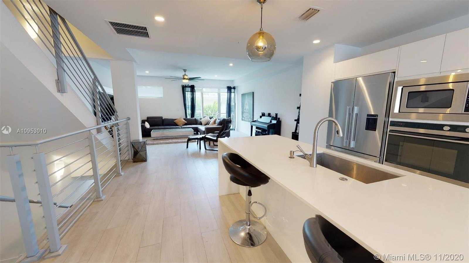 Small Image of 1151 101ST ST #1151, Bay Harbor Islands Number 4