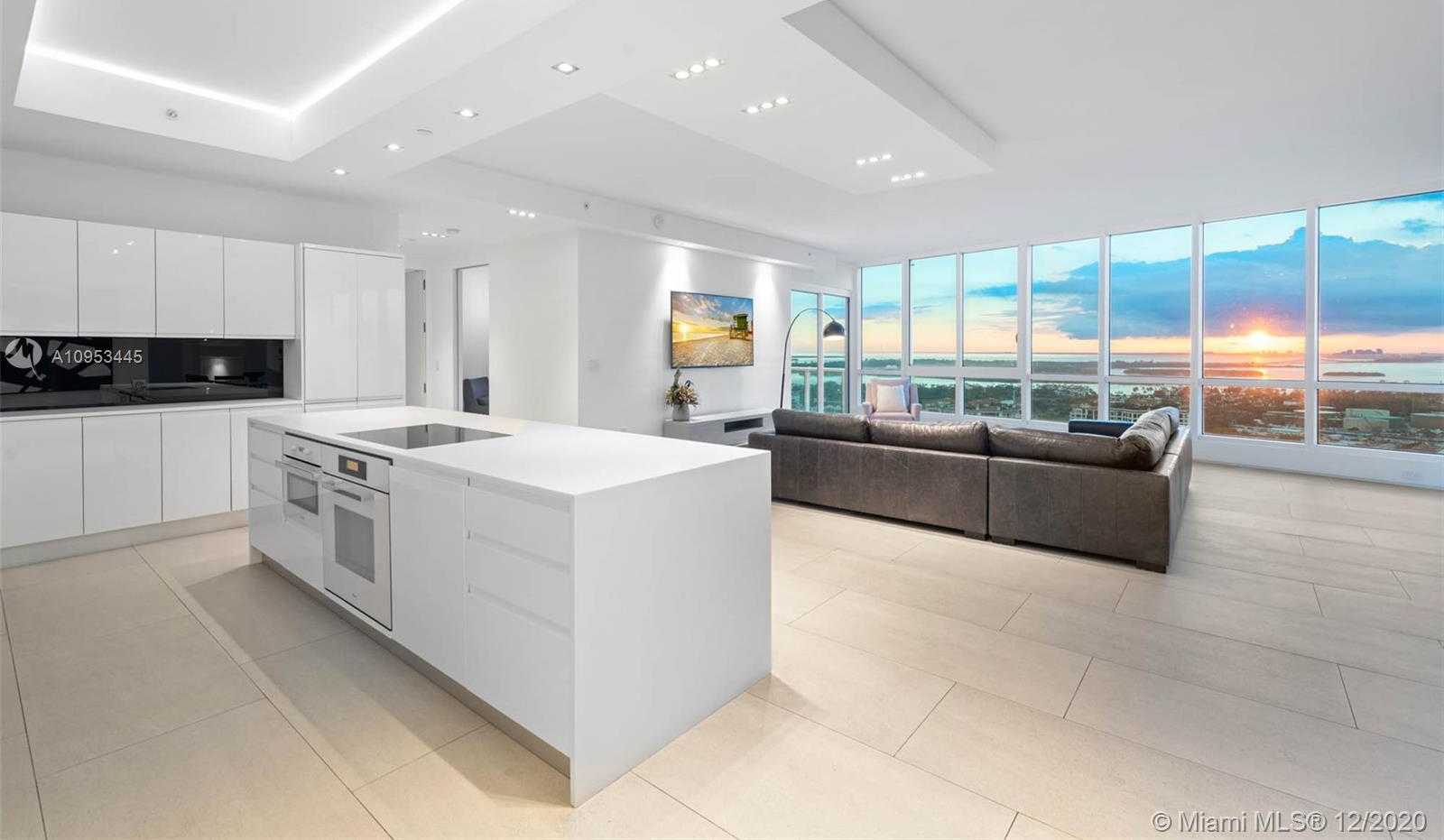 Small Image of 100 South Pointe Dr, Miami Beach, FL 33139, USA Number 12