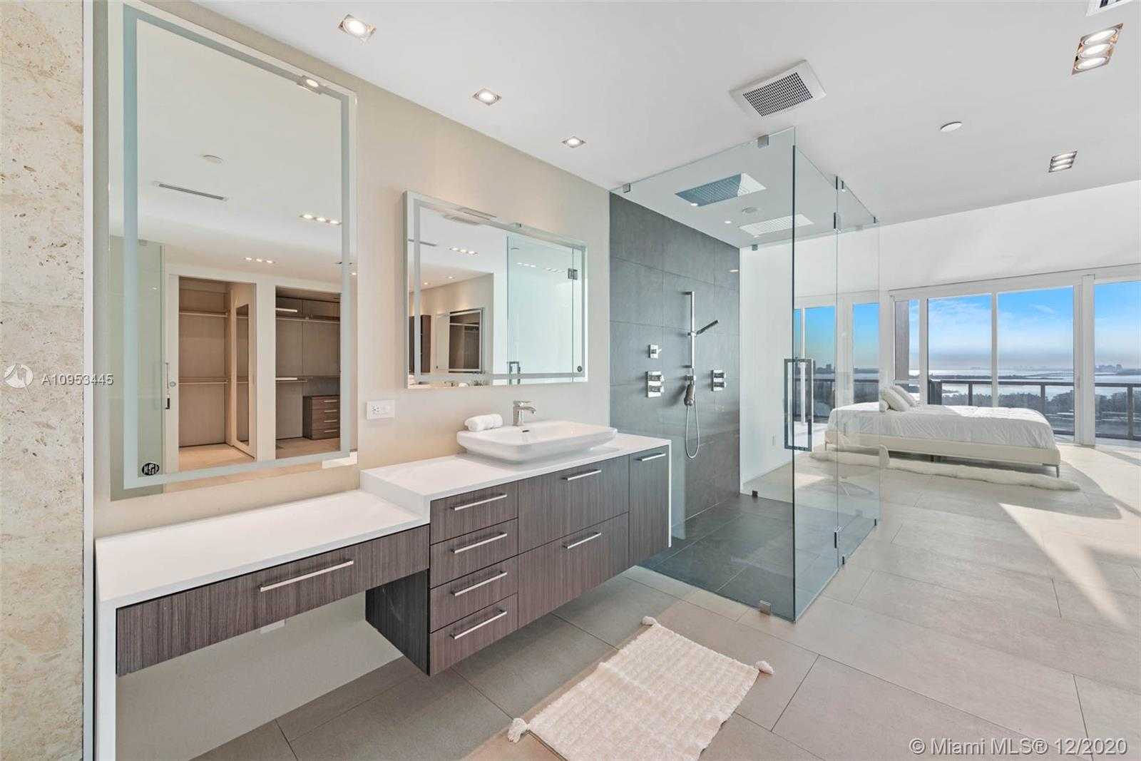 Small Image of 100 South Pointe Dr, Miami Beach, FL 33139, USA Number 20