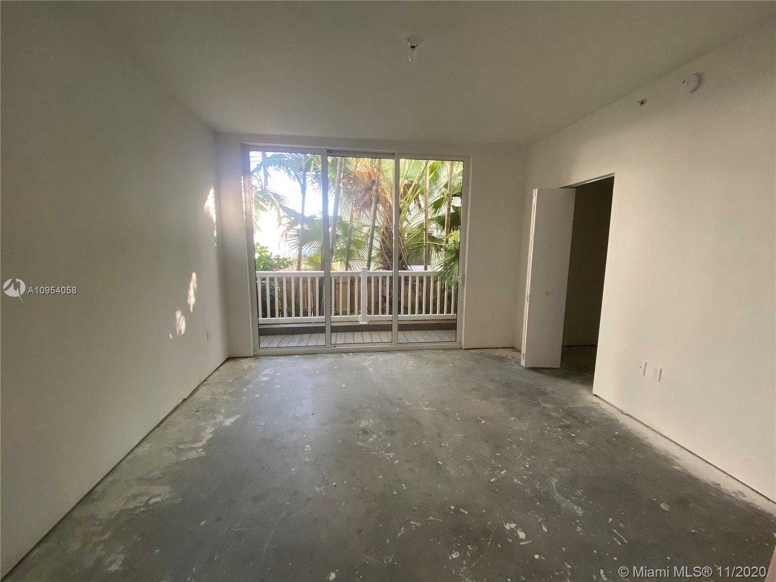Small Image of 9890 EAST BAY HARBOR DR #th12, Bay Harbor Islands Number 14