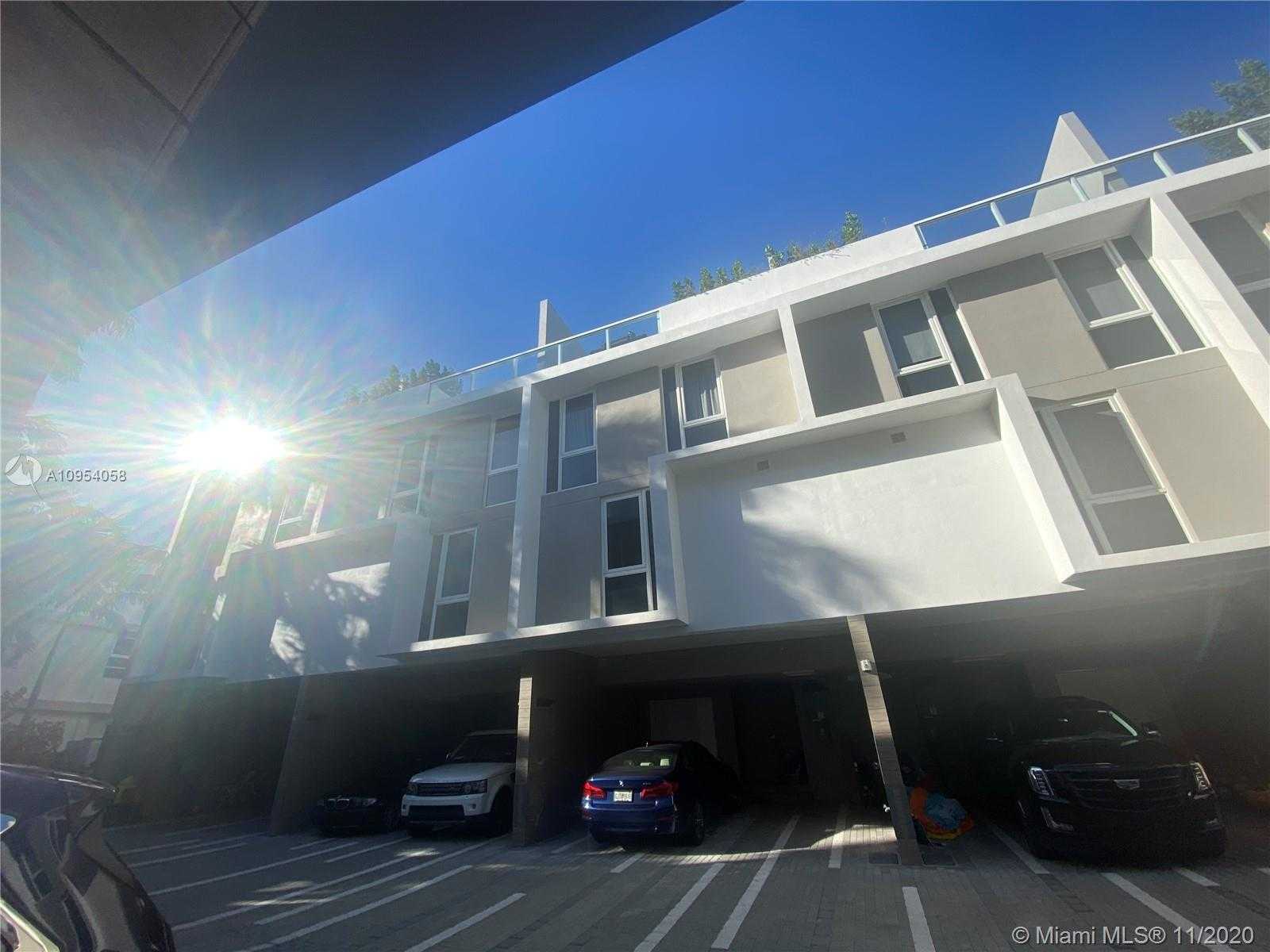 Small Image of 9890 EAST BAY HARBOR DR #th12, Bay Harbor Islands Number 2