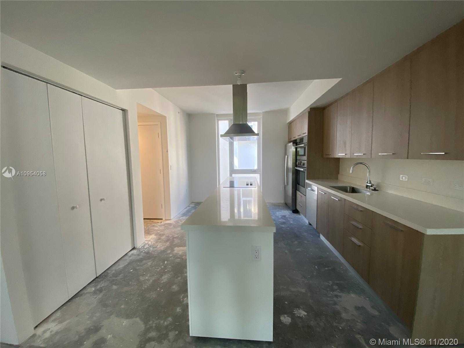 Small Image of 9890 EAST BAY HARBOR DR #th12, Bay Harbor Islands Number 29