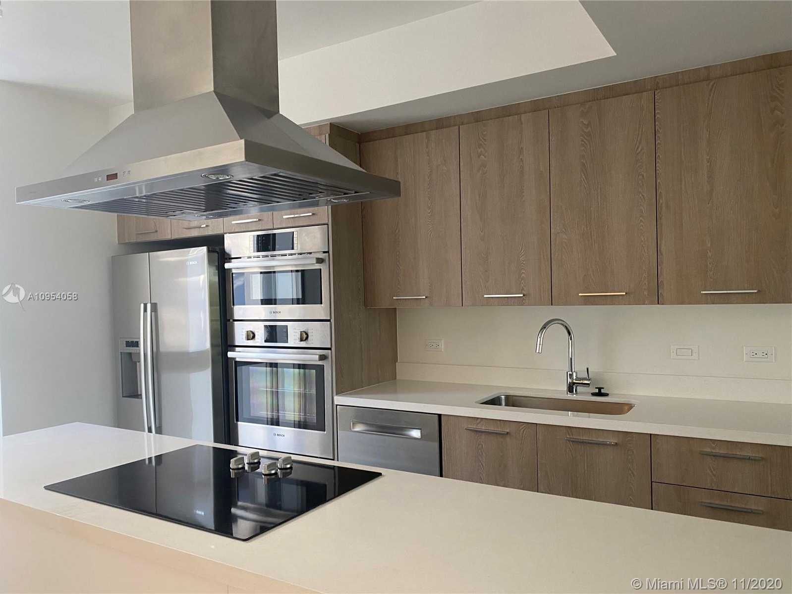 Small Image of 9890 EAST BAY HARBOR DR #th12, Bay Harbor Islands Number 30
