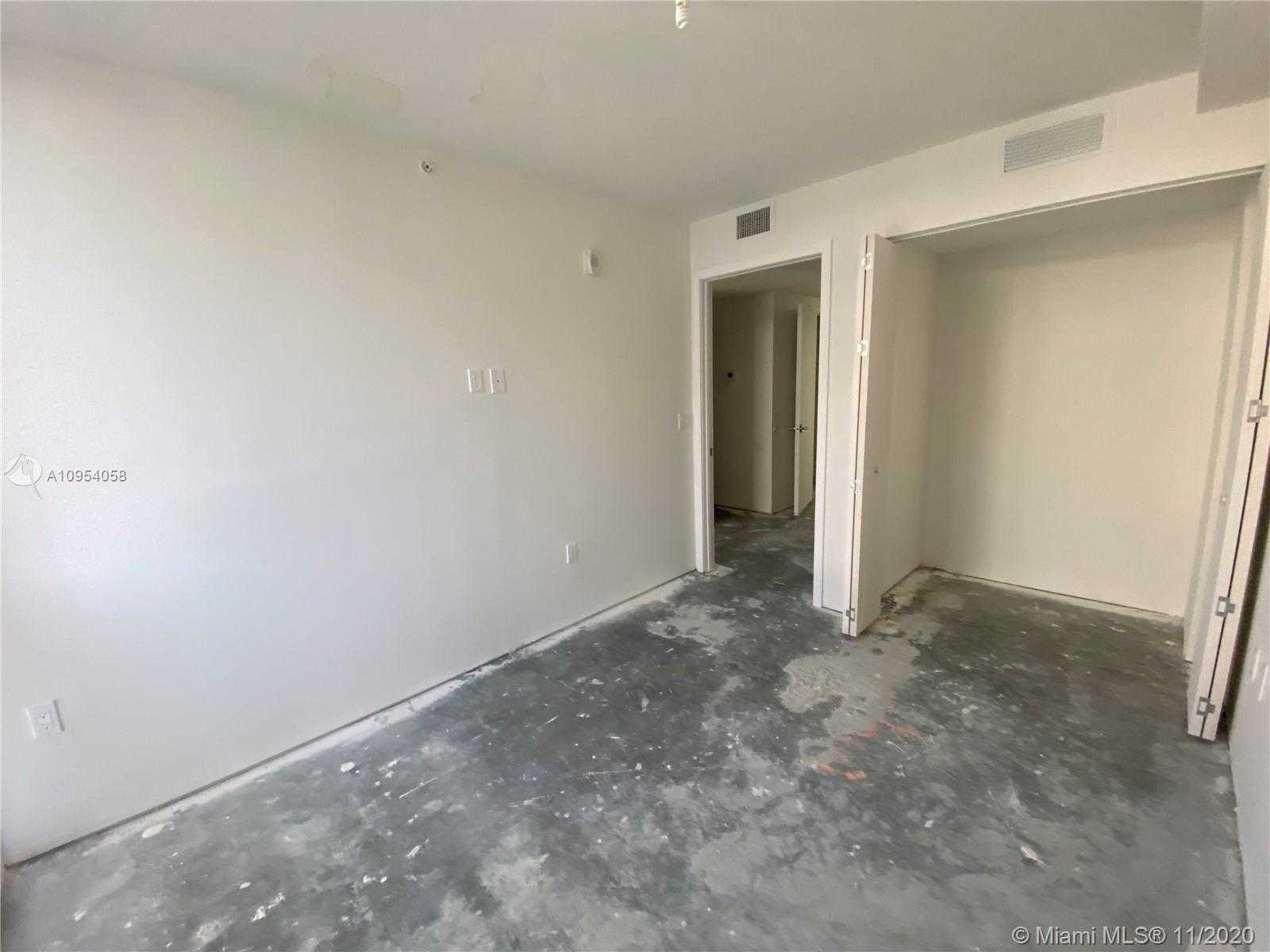 Small Image of 9890 EAST BAY HARBOR DR #th12, Bay Harbor Islands Number 33