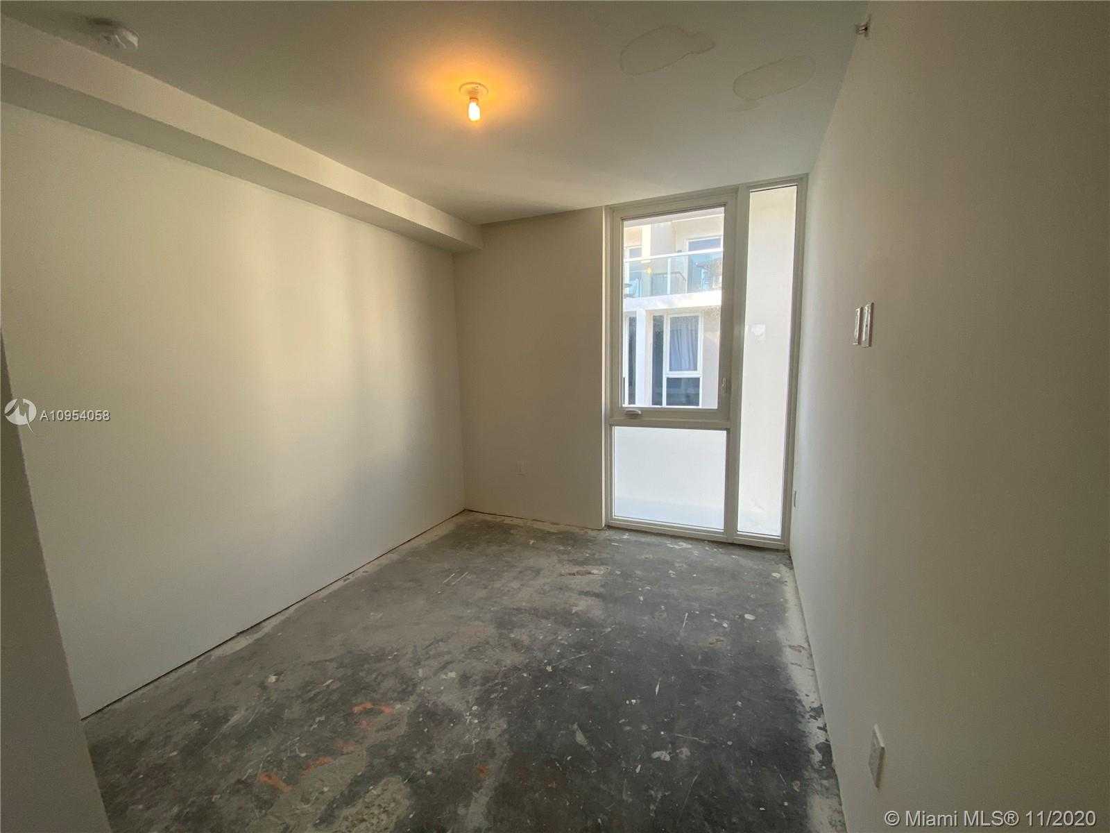 Small Image of 9890 EAST BAY HARBOR DR #th12, Bay Harbor Islands Number 34