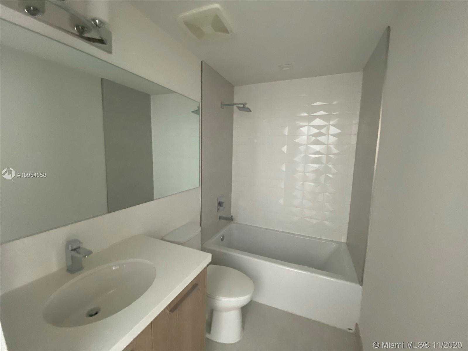 Small Image of 9890 EAST BAY HARBOR DR #th12, Bay Harbor Islands Number 39