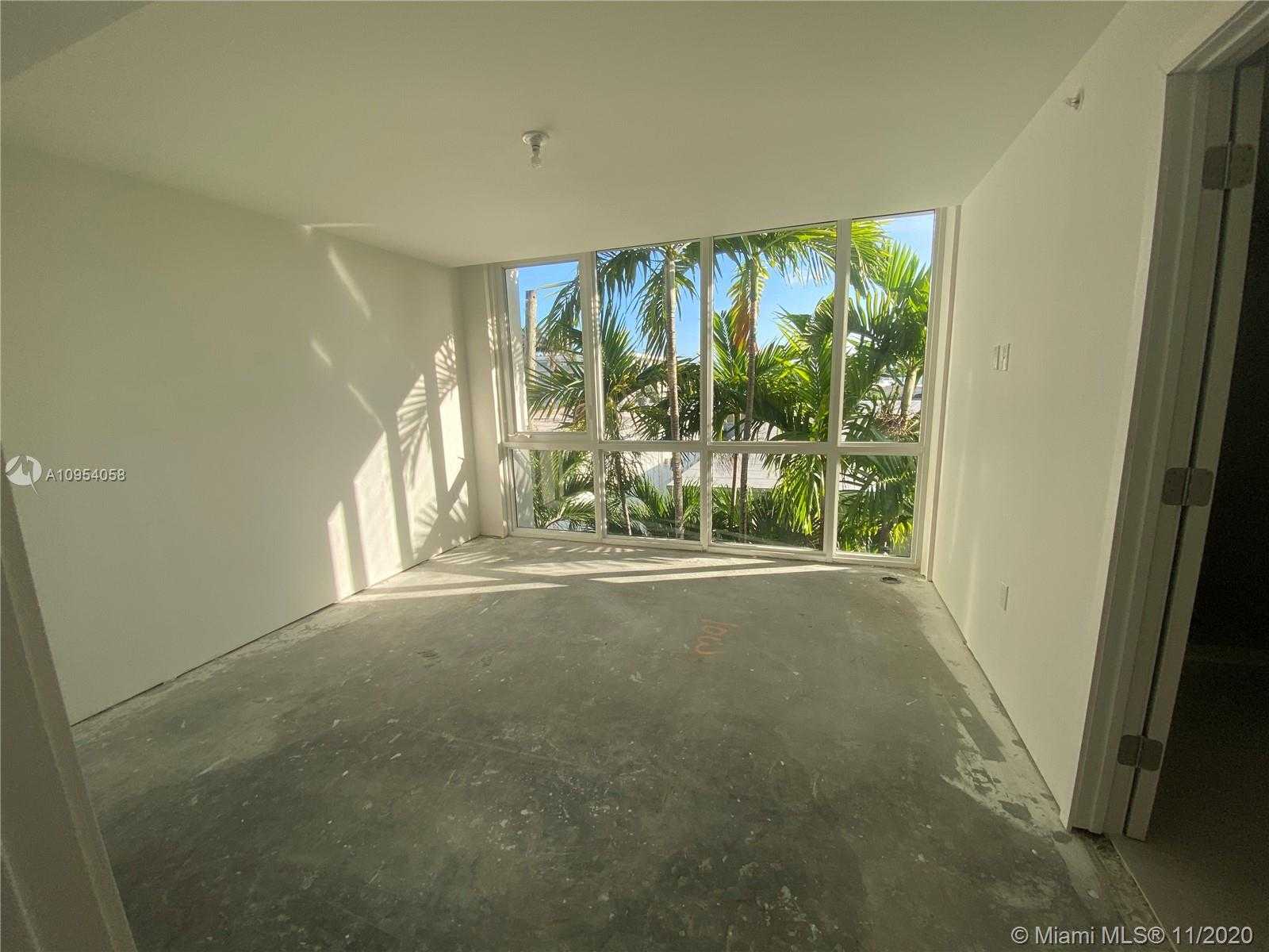 Small Image of 9890 EAST BAY HARBOR DR #th12, Bay Harbor Islands Number 40