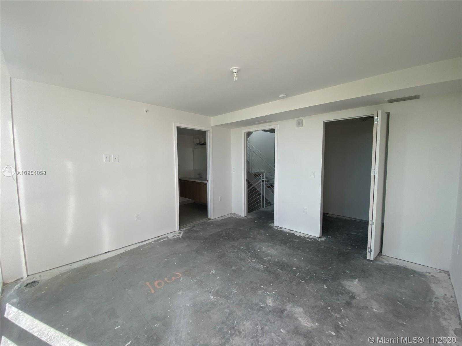 Small Image of 9890 EAST BAY HARBOR DR #th12, Bay Harbor Islands Number 43
