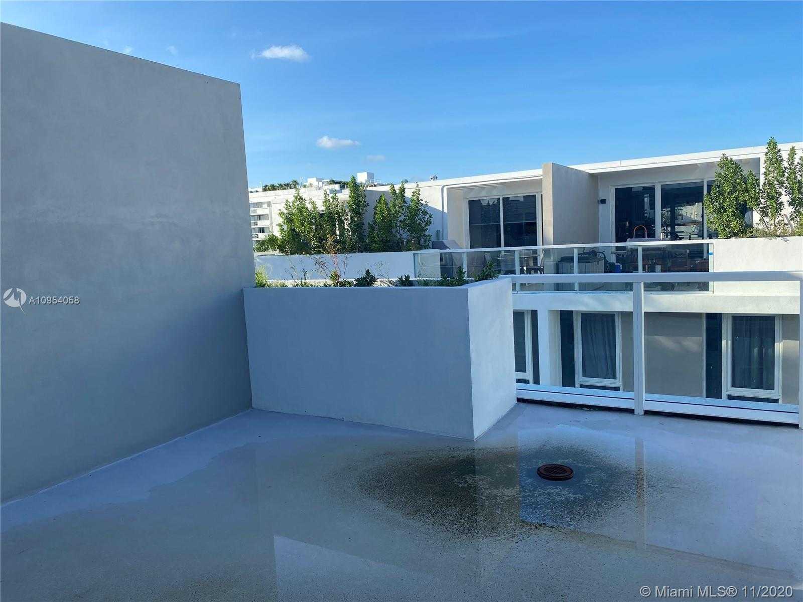 Small Image of 9890 EAST BAY HARBOR DR #th12, Bay Harbor Islands Number 51