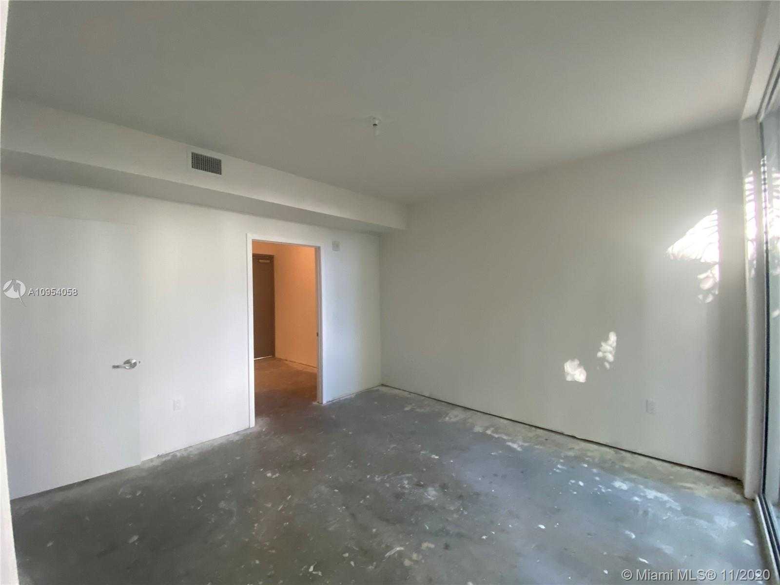 Small Image of 9890 EAST BAY HARBOR DR #th12, Bay Harbor Islands Number 7