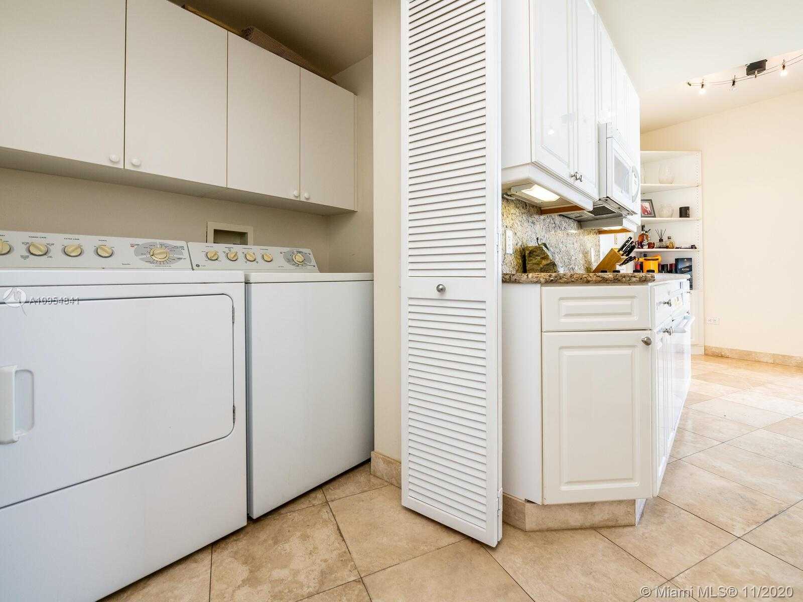 Small Image of 808 BRICKELL KEY DR #3402, Miami Number 17