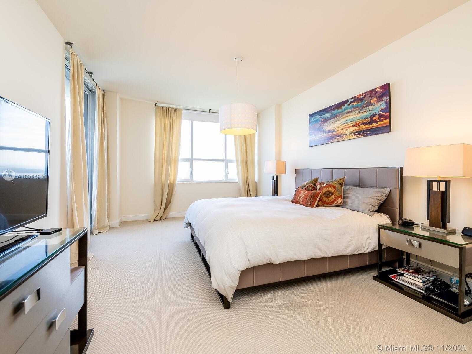 Small Image of 808 BRICKELL KEY DR #3402, Miami Number 18