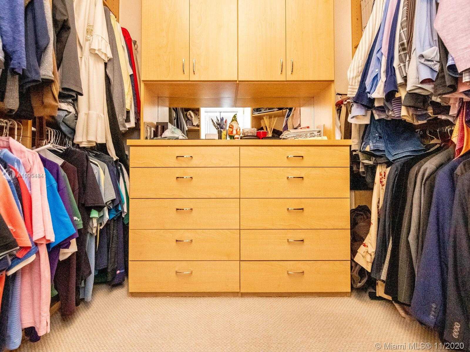 Small Image of 808 BRICKELL KEY DR #3402, Miami Number 21
