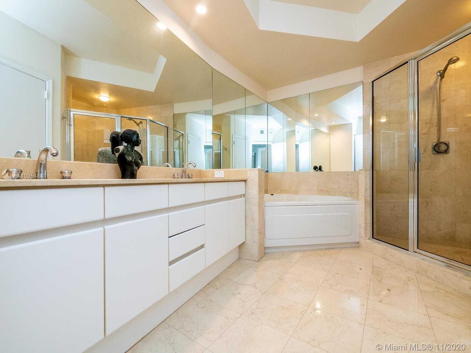 Small Image of 808 BRICKELL KEY DR #3402, Miami Number 22
