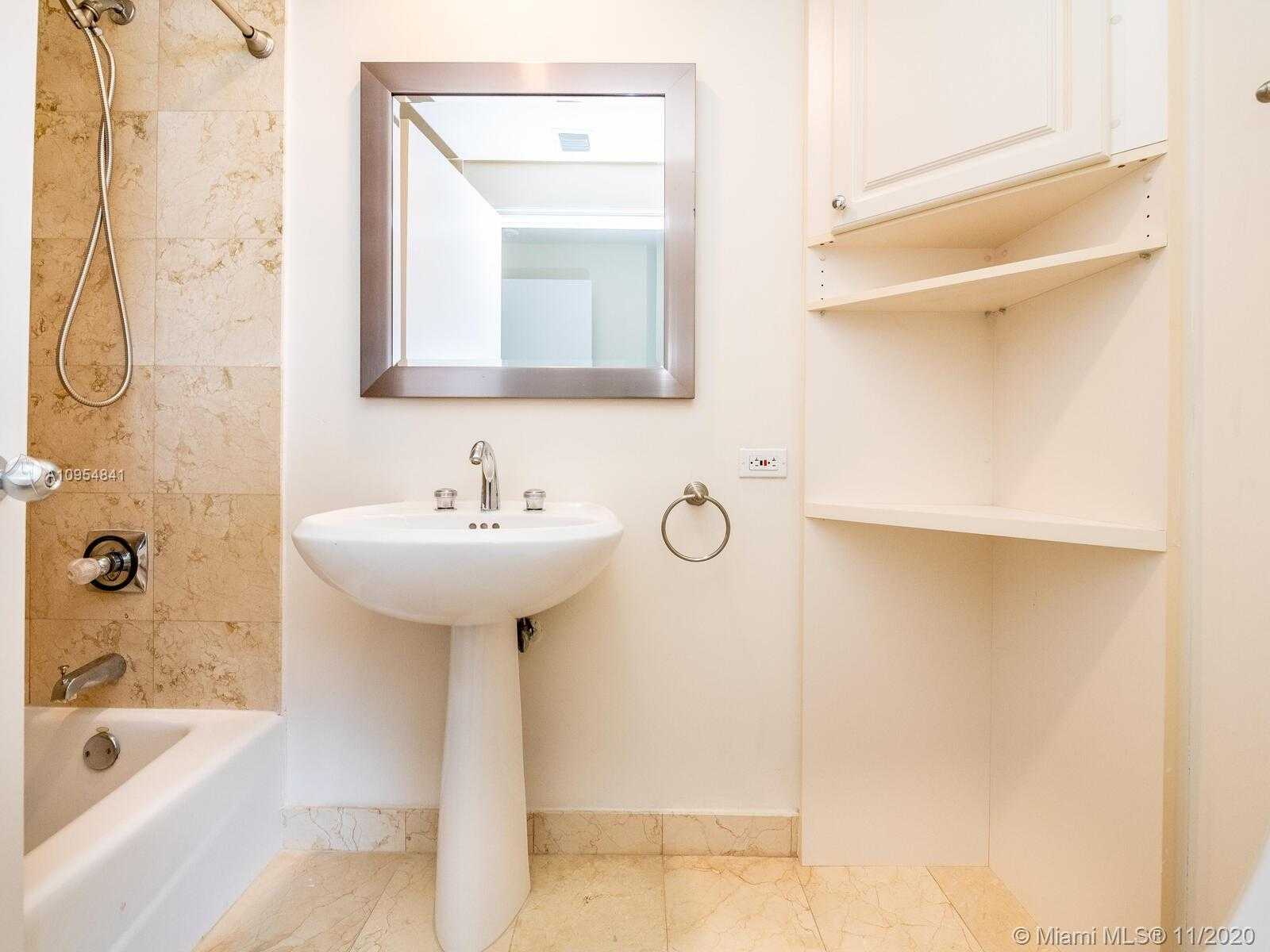 Small Image of 808 BRICKELL KEY DR #3402, Miami Number 25