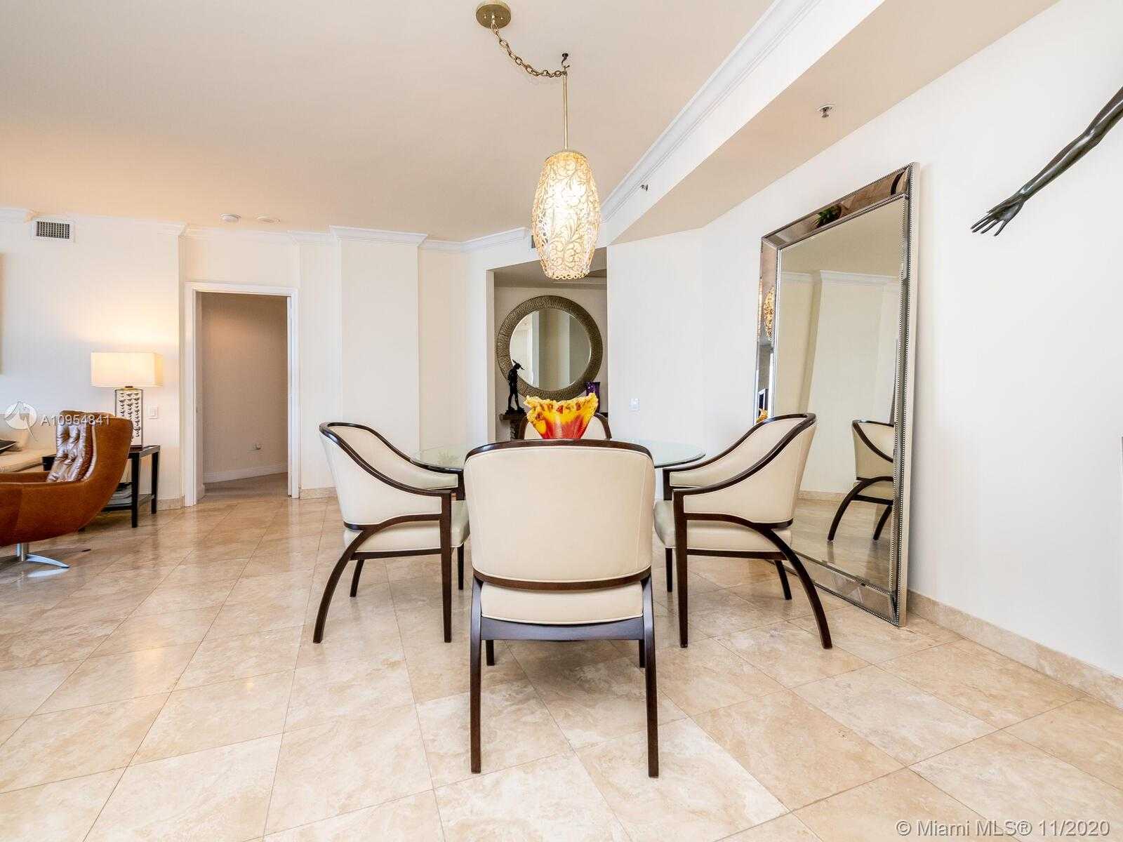 Small Image of 808 BRICKELL KEY DR #3402, Miami Number 4