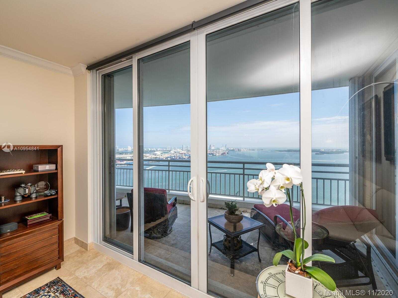 Small Image of 808 BRICKELL KEY DR #3402, Miami Number 7
