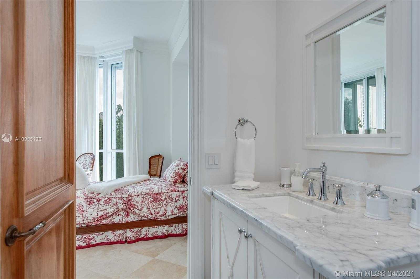 Small Image of 16400 COLLINS AVE #TH-5, Sunny Isles Beach Number 32