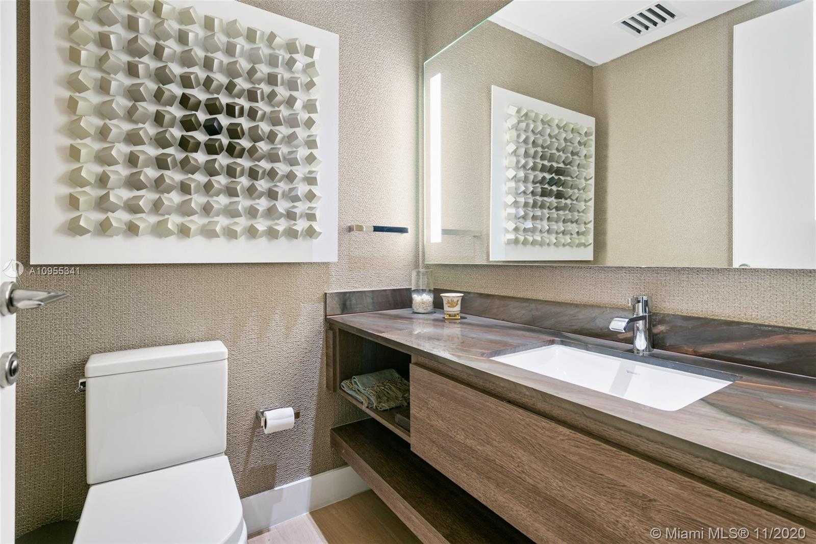 Small Image of 350 OCEAN DR #606N, Key Biscayne Number 2