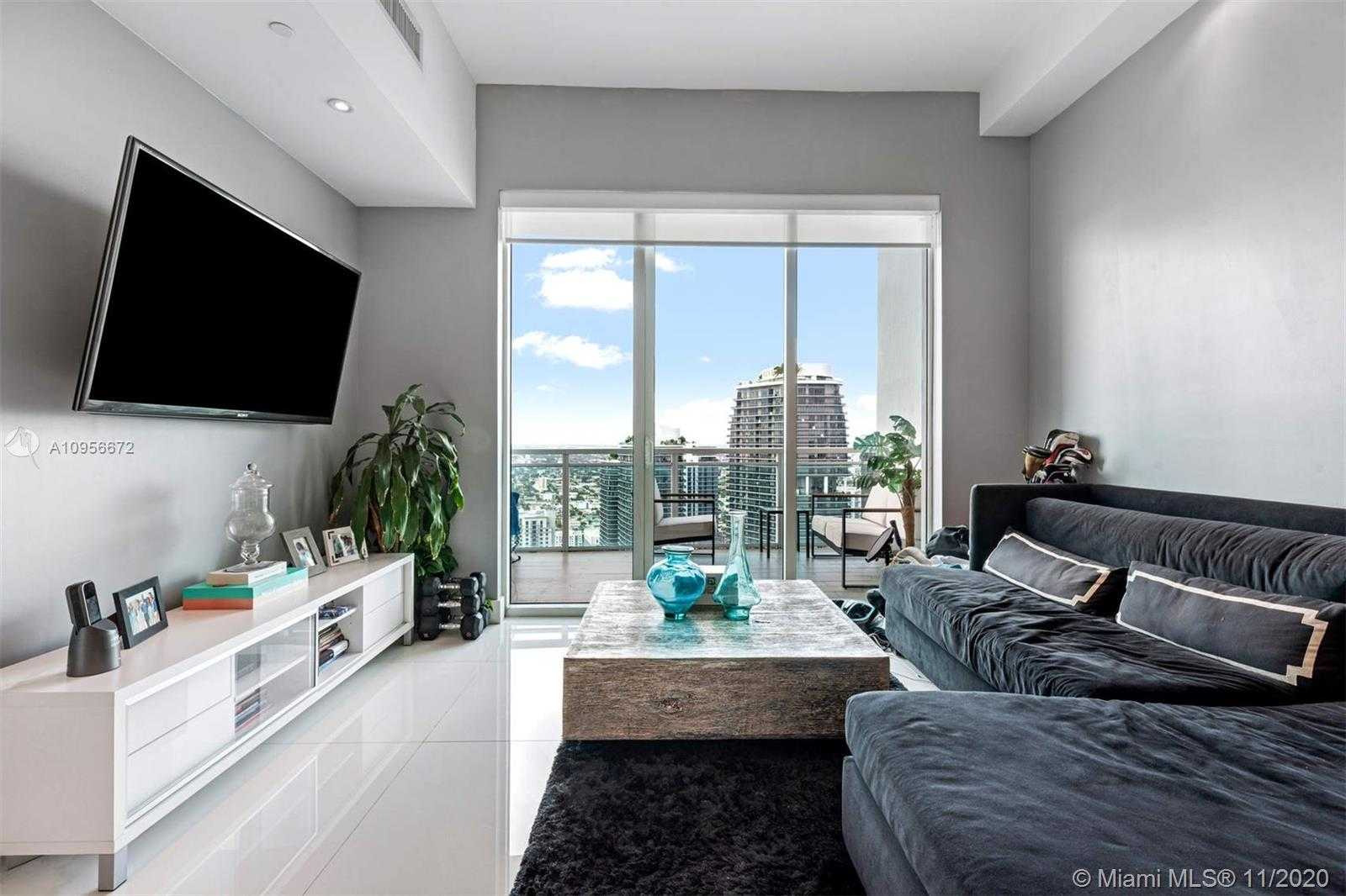Small Image of 950 BRICKELL BAY DR #5401, Miami Number 10