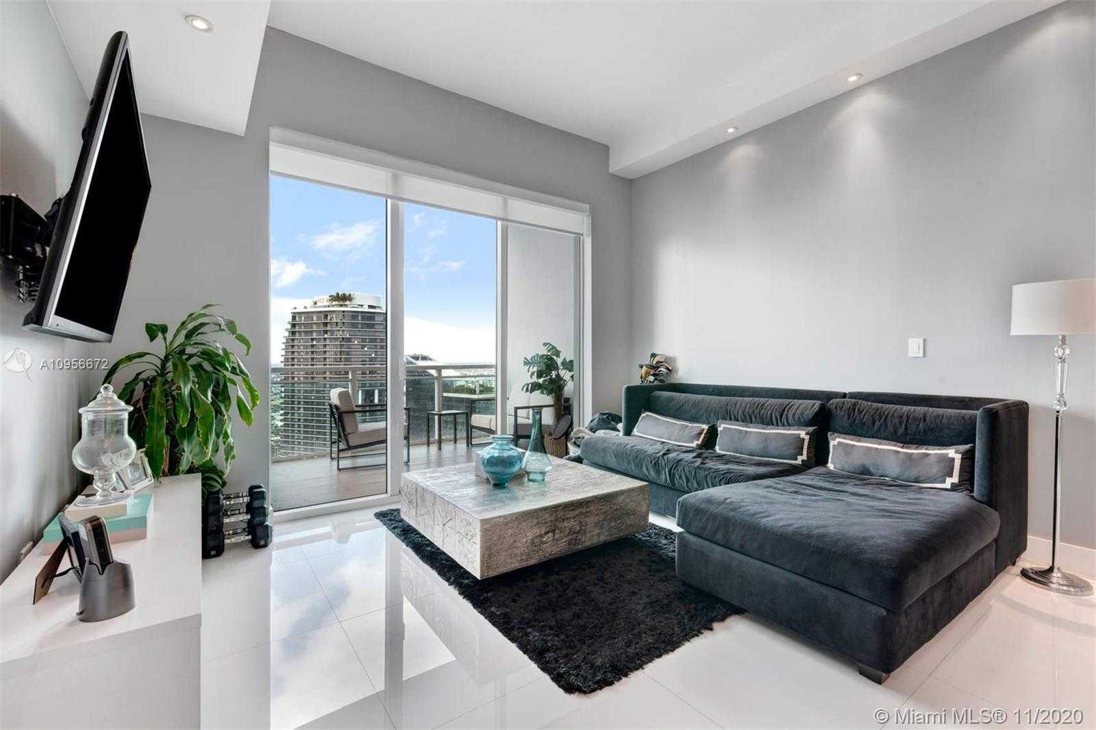 Small Image of 950 BRICKELL BAY DR #5401, Miami Number 12
