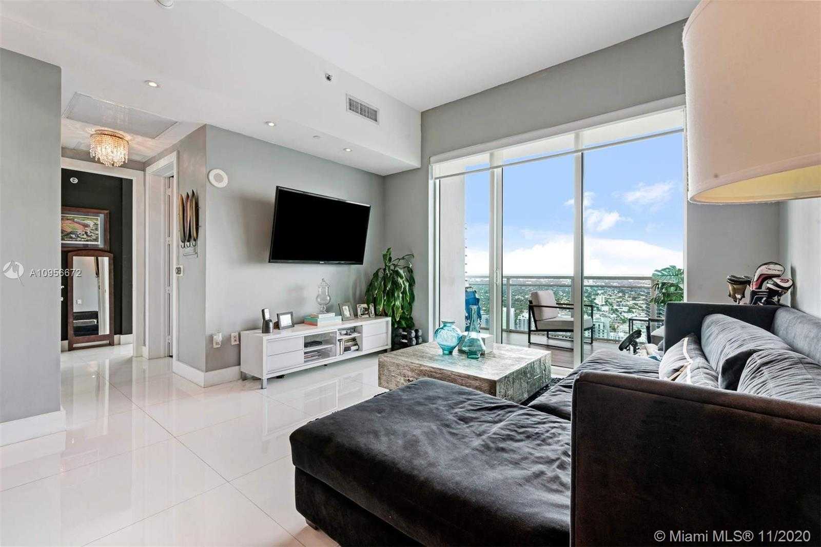 Small Image of 950 BRICKELL BAY DR #5401, Miami Number 14
