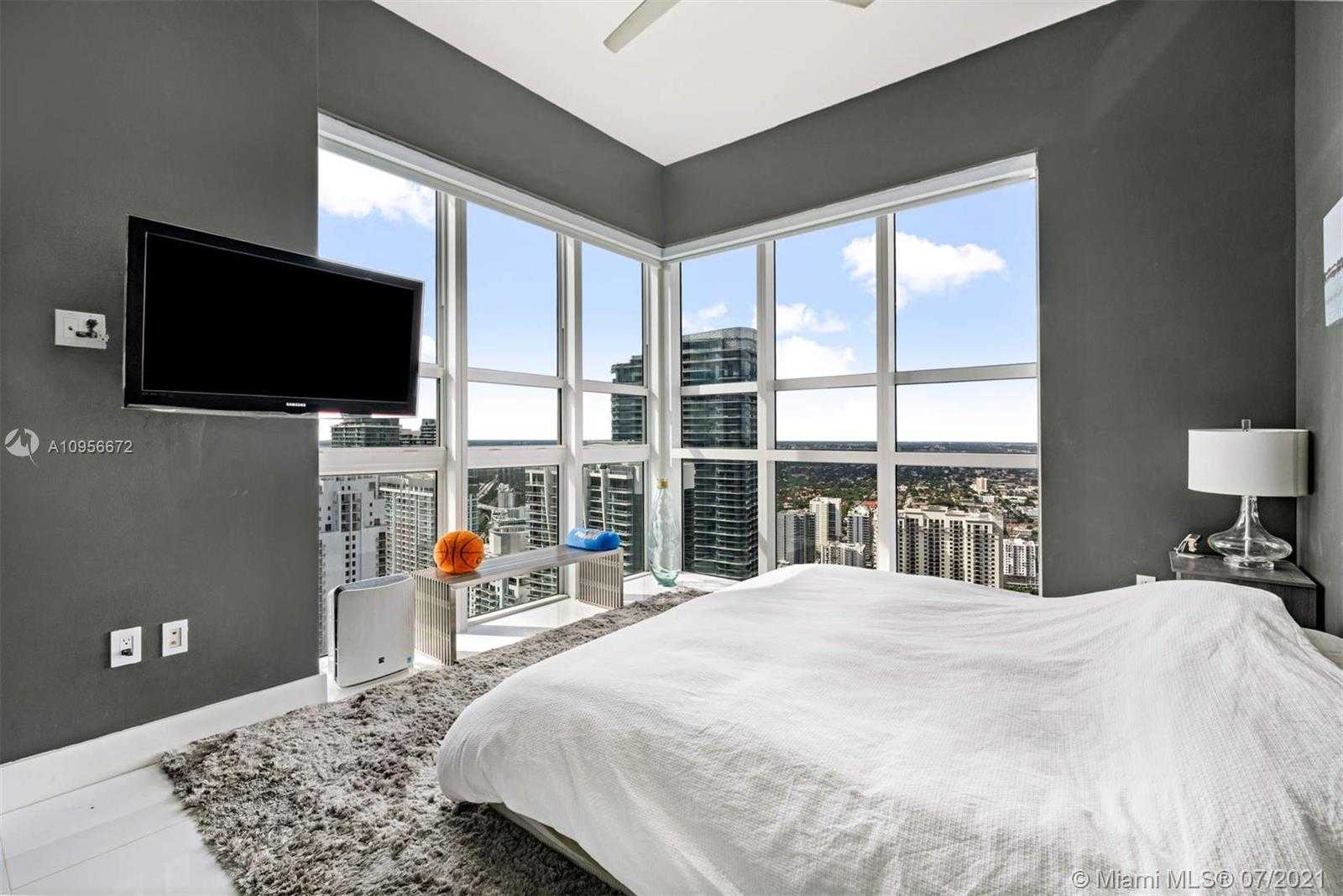 Small Image of 950 BRICKELL BAY DR #5401, Miami Number 19