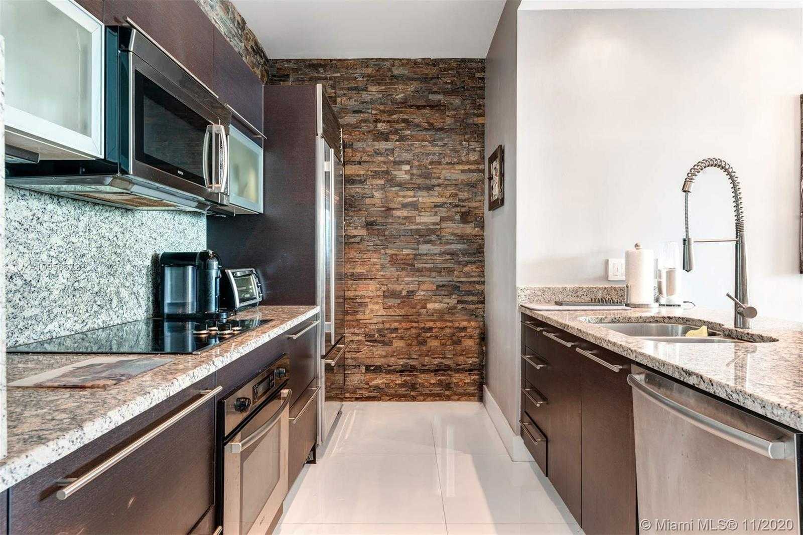 Small Image of 950 BRICKELL BAY DR #5401, Miami Number 4