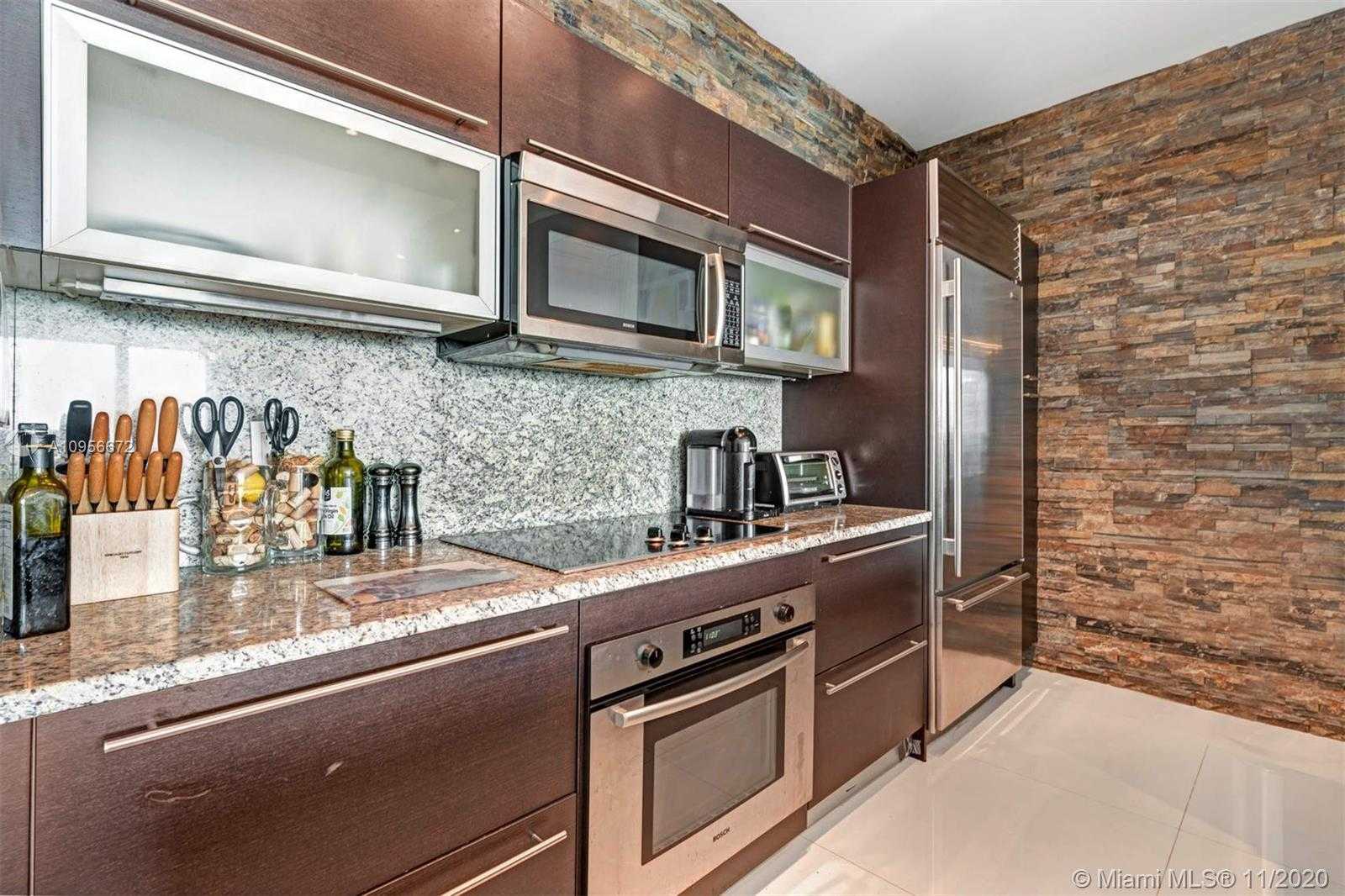 Small Image of 950 BRICKELL BAY DR #5401, Miami Number 7
