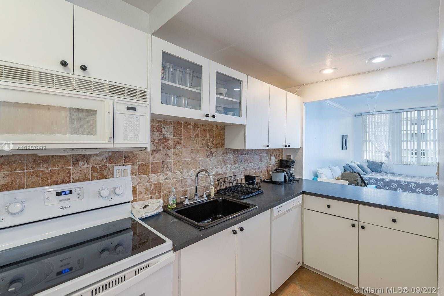 Small Image of 100 LINCOLN RD #736, Miami Beach Number 3