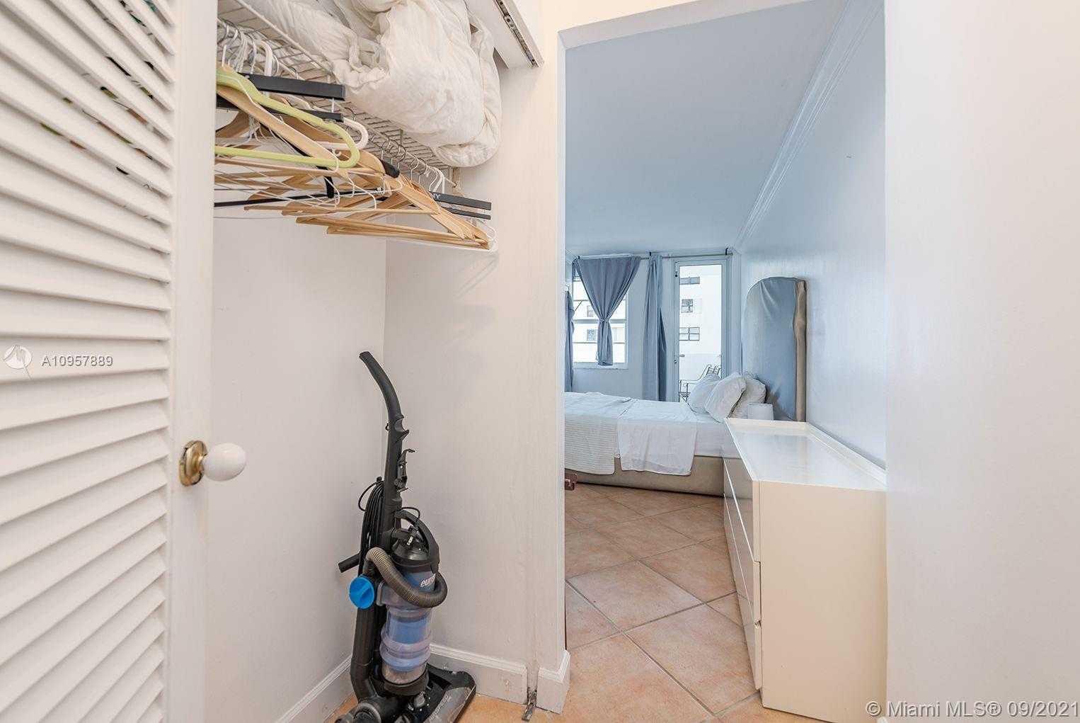 Small Image of 100 LINCOLN RD #736, Miami Beach Number 6