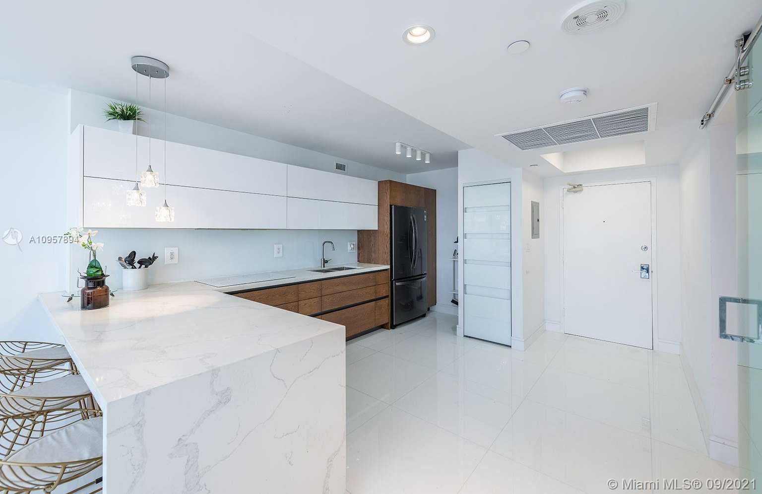 Small Image of 100 LINCOLN RD #1223, Miami Beach Number 2
