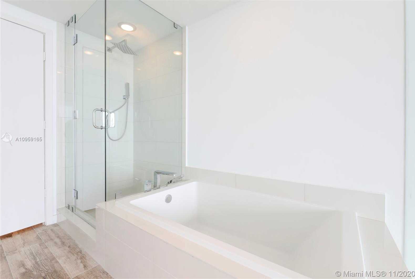 Small Image of 650 NORTH EAST 32ND ST #3701, Miami Number 16
