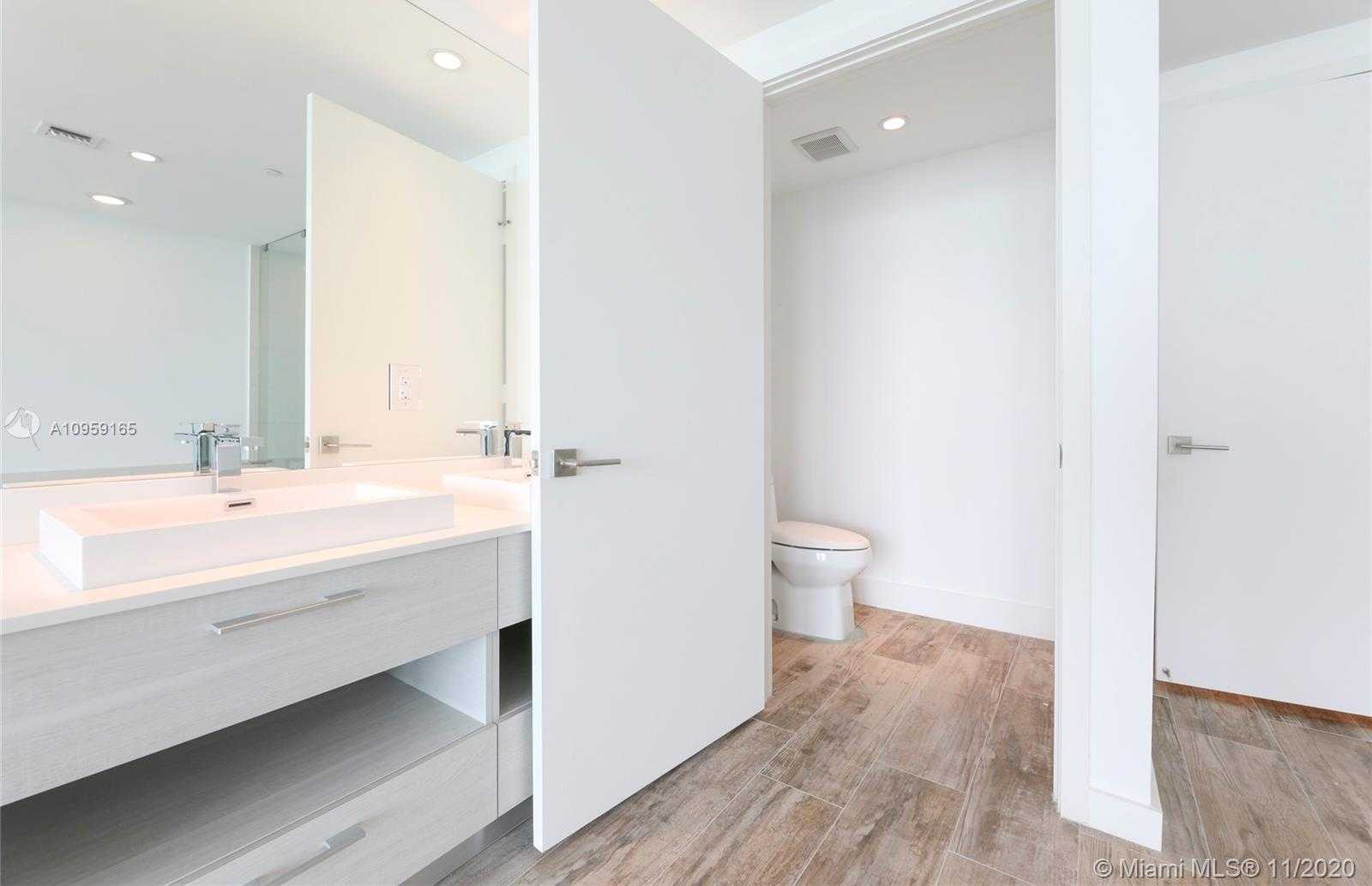 Small Image of 650 NORTH EAST 32ND ST #3701, Miami Number 17