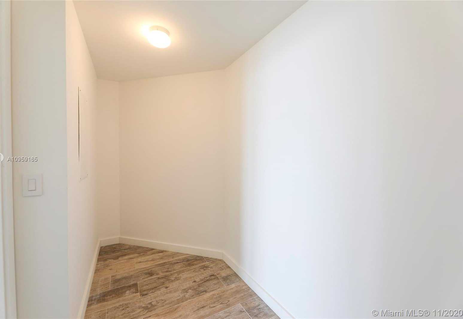 Small Image of 650 NORTH EAST 32ND ST #3701, Miami Number 18