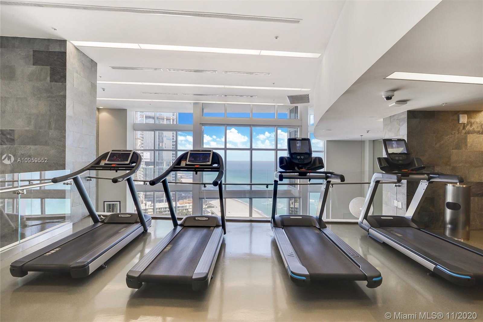 Small Image of 18201 COLLINS AVE #4009, Sunny Isles Beach Number 26